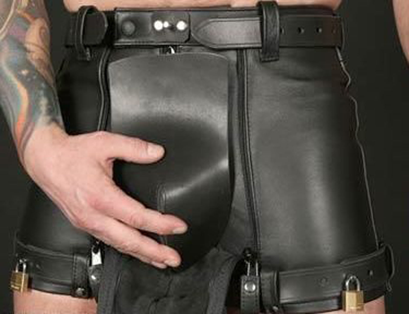 Men’s Real Leather Chastity Shorts With Free Padlocks